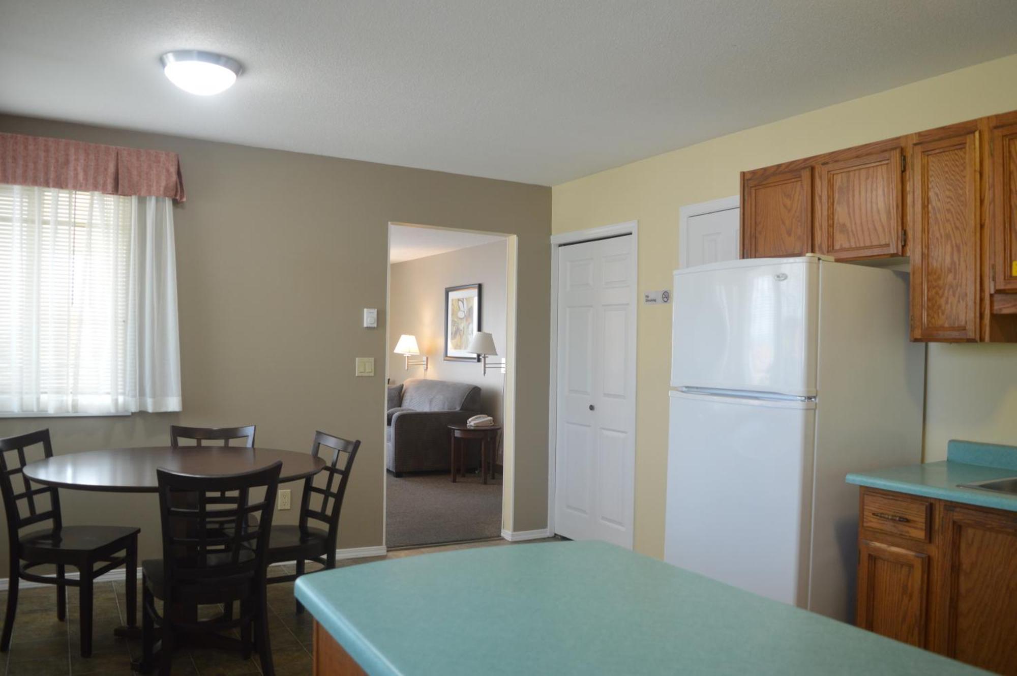 Siesta Suites Kelowna Zewnętrze zdjęcie