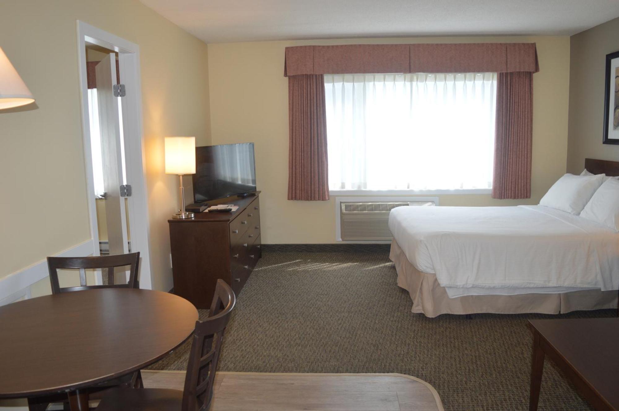 Siesta Suites Kelowna Zewnętrze zdjęcie