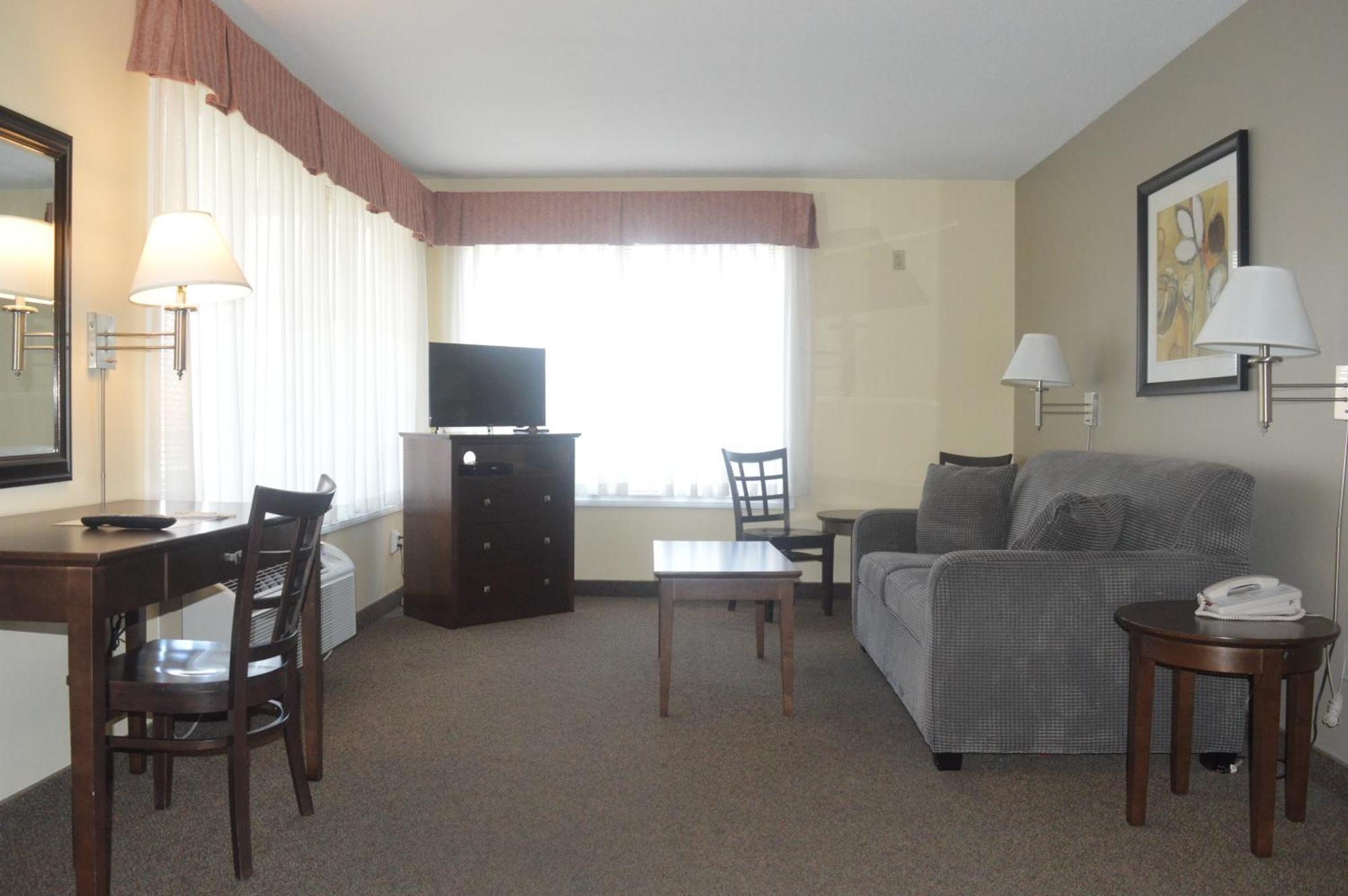 Siesta Suites Kelowna Zewnętrze zdjęcie