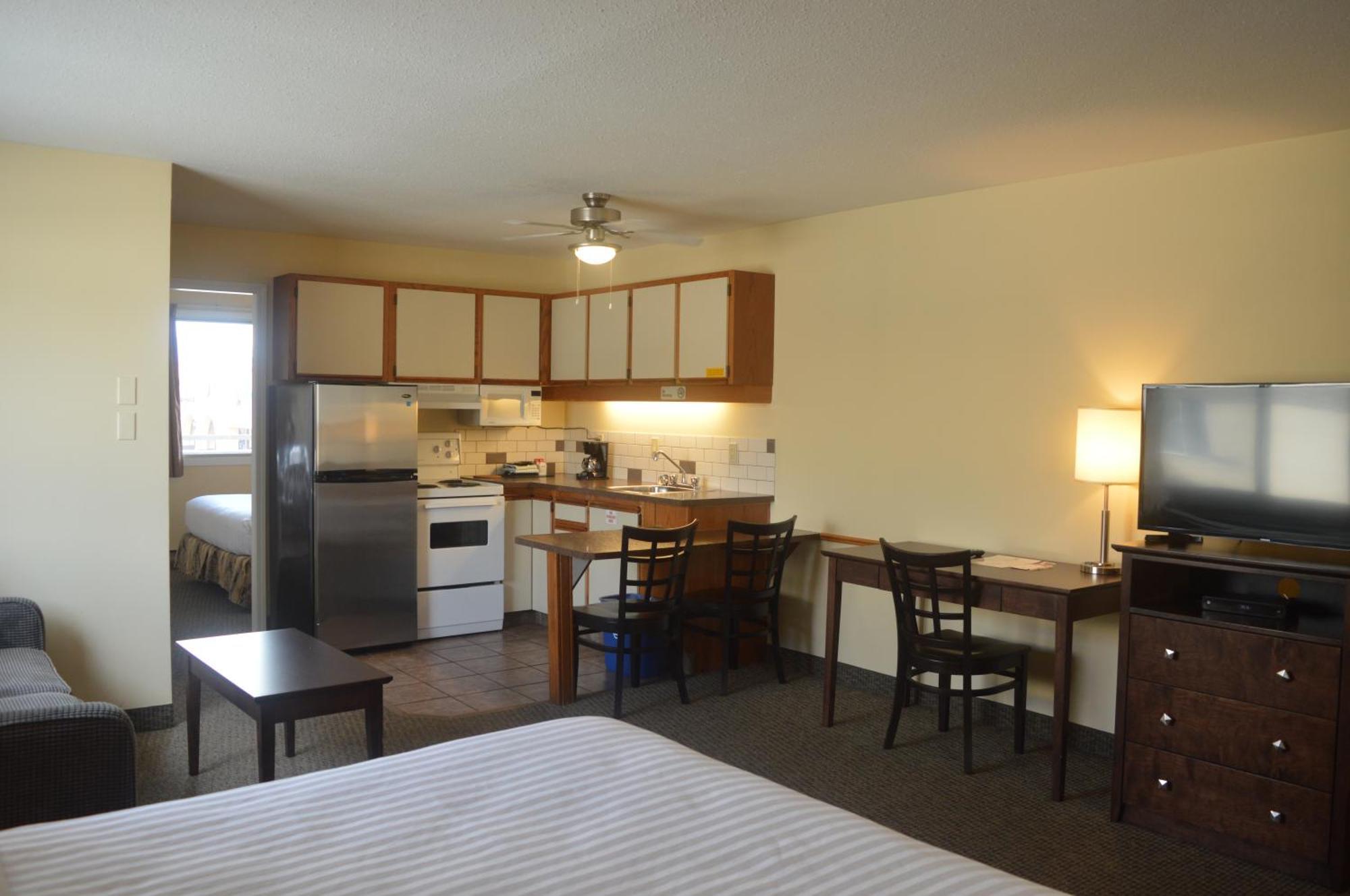 Siesta Suites Kelowna Zewnętrze zdjęcie